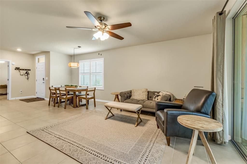 For Rent: $2,100 (2 beds, 2 baths, 1516 Square Feet)