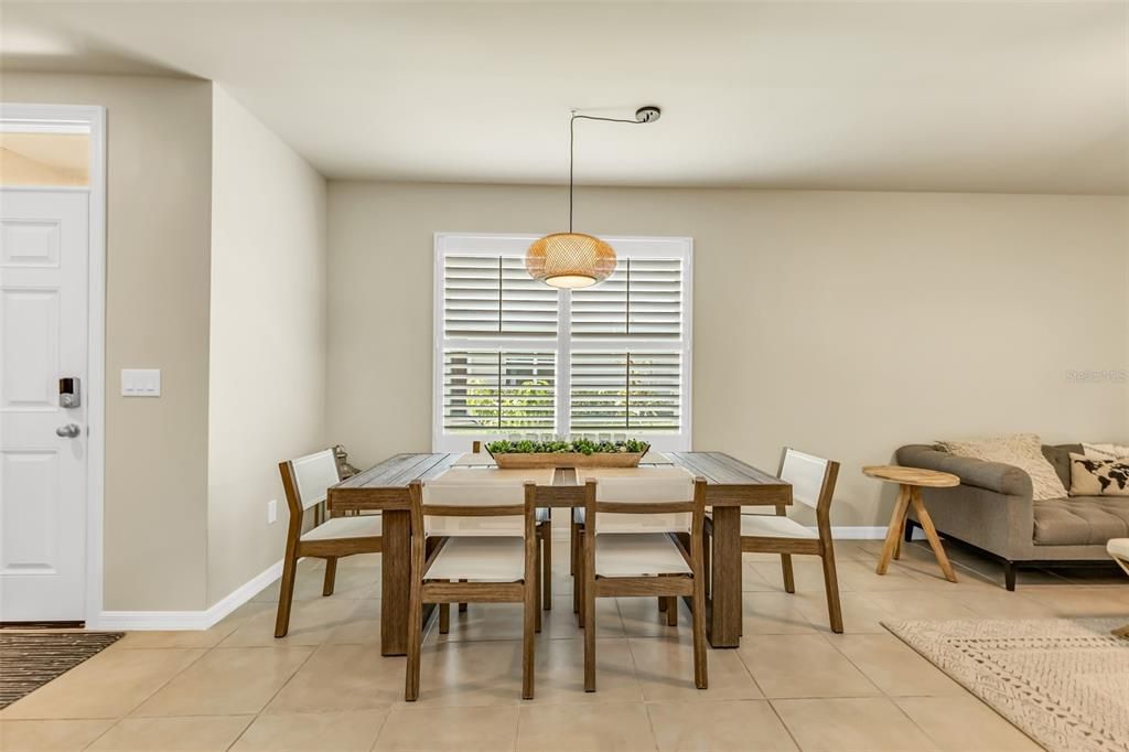 For Rent: $2,100 (2 beds, 2 baths, 1516 Square Feet)