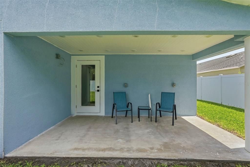 На продажу: $685,000 (4 спален, 3 ванн, 1977 Квадратных фут)