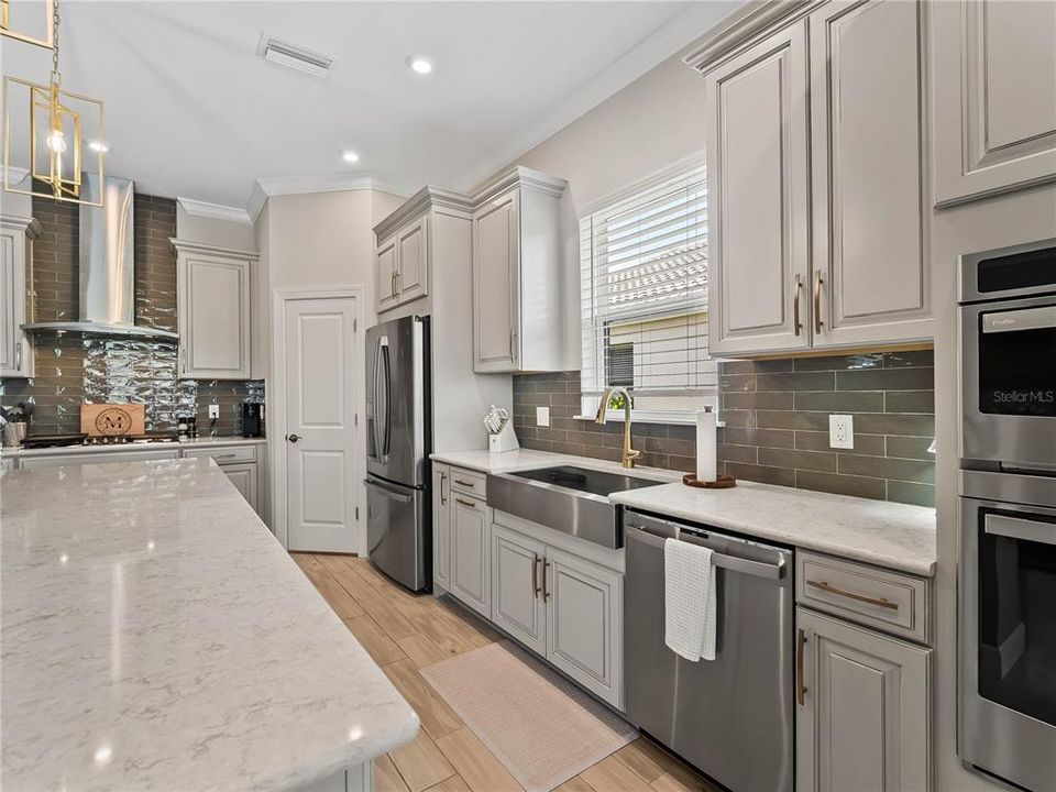 En Venta: $899,000 (3 camas, 3 baños, 2367 Pies cuadrados)