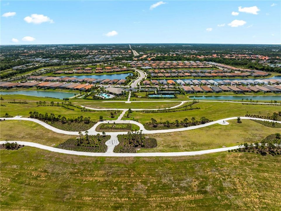 En Venta: $899,000 (3 camas, 3 baños, 2367 Pies cuadrados)