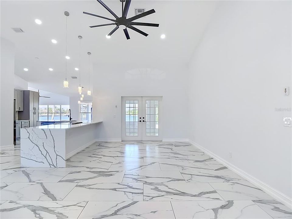 На продажу: $499,900 (3 спален, 2 ванн, 2359 Квадратных фут)