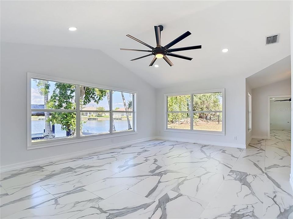 На продажу: $499,900 (3 спален, 2 ванн, 2359 Квадратных фут)