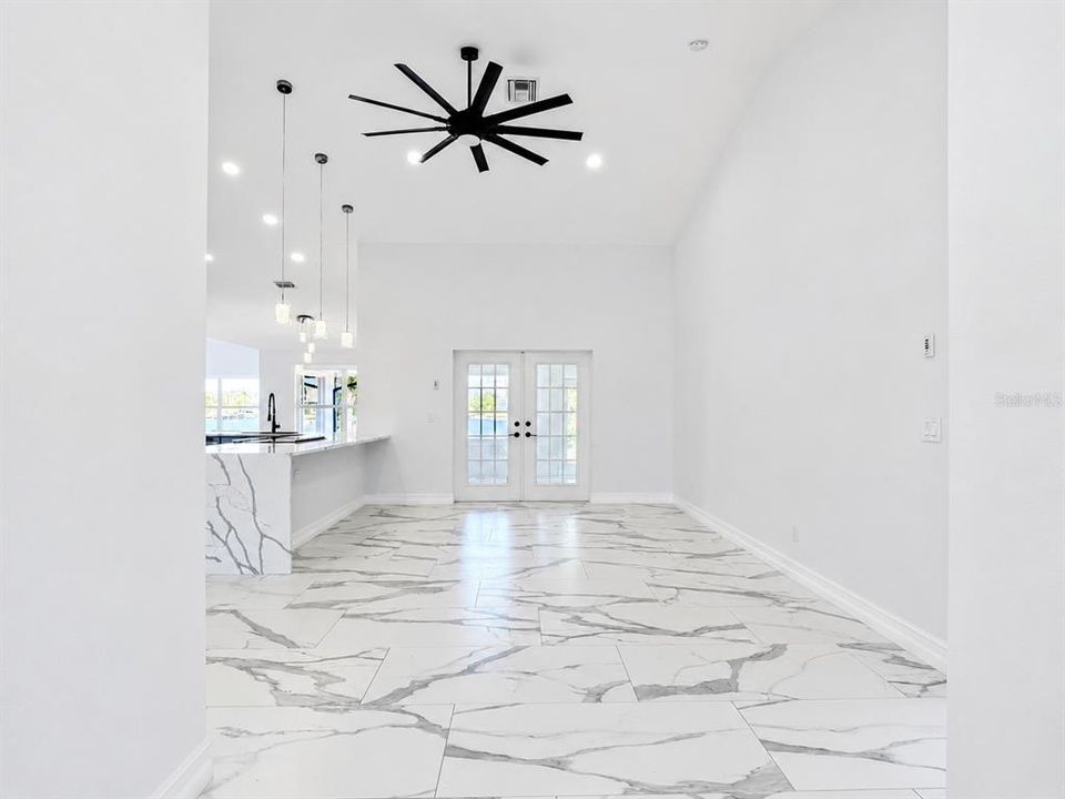 На продажу: $499,900 (3 спален, 2 ванн, 2359 Квадратных фут)