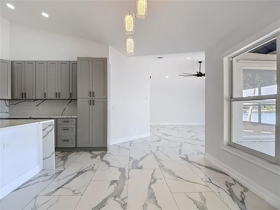 На продажу: $499,900 (3 спален, 2 ванн, 2359 Квадратных фут)
