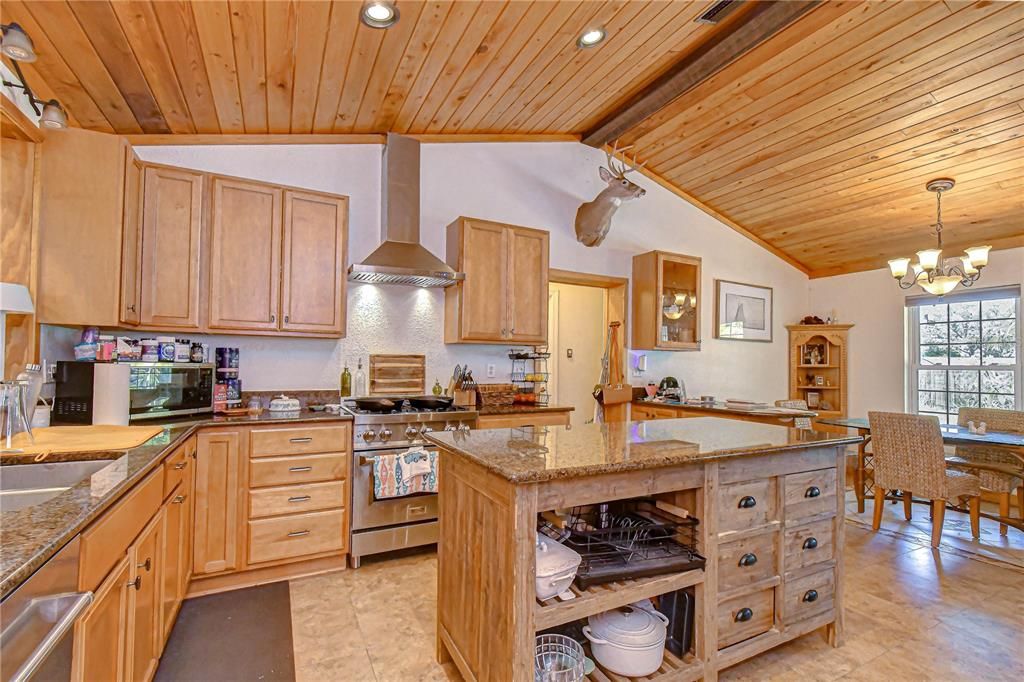 For Sale: $650,000 (3 beds, 2 baths, 2296 Square Feet)