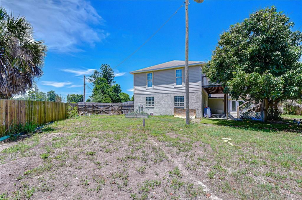For Sale: $650,000 (3 beds, 2 baths, 2296 Square Feet)