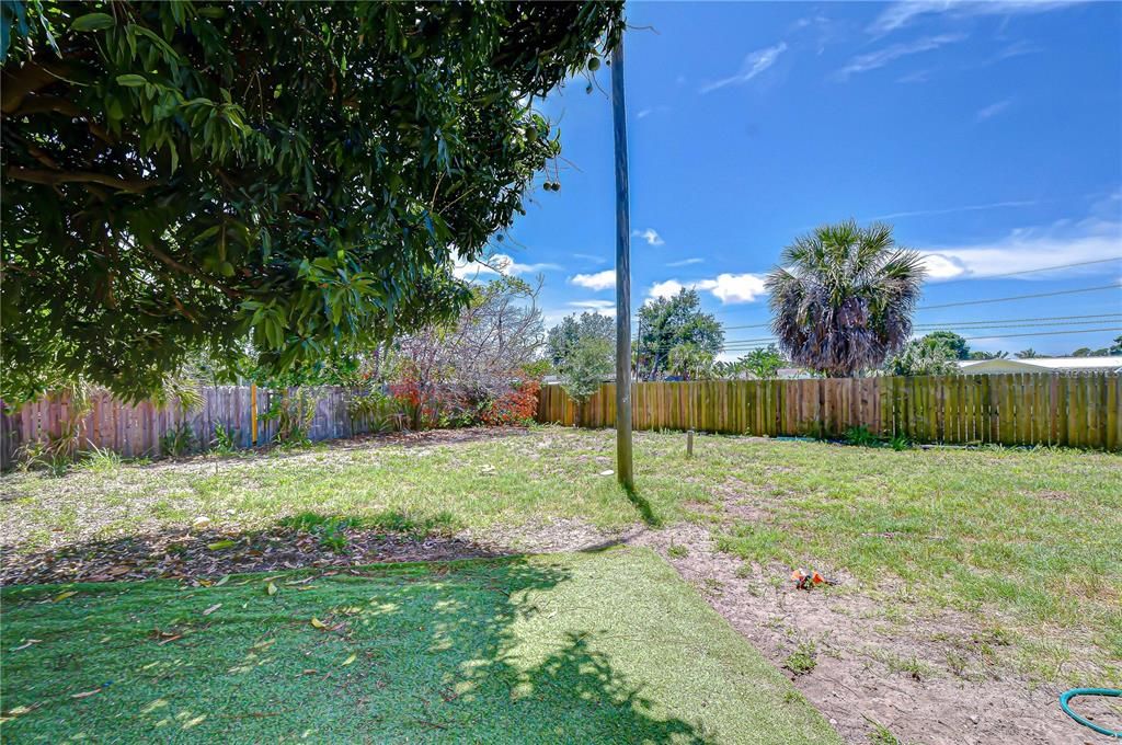 For Sale: $650,000 (3 beds, 2 baths, 2296 Square Feet)