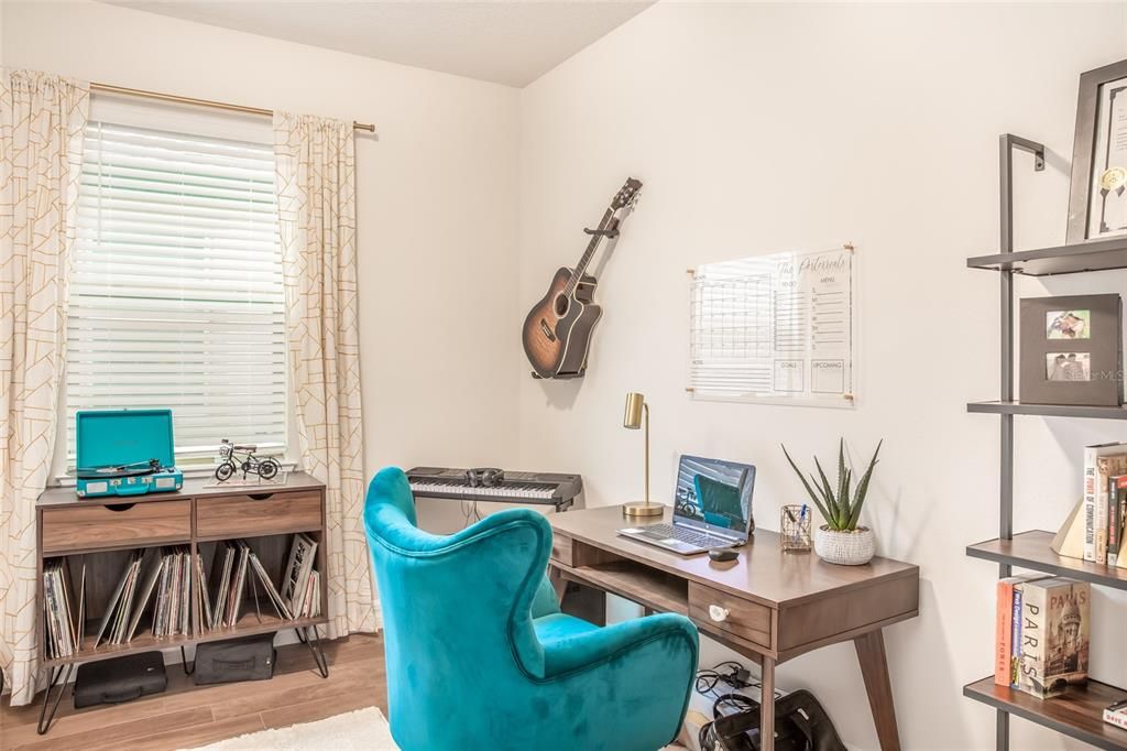 For Rent: $2,995 (3 beds, 2 baths, 2000 Square Feet)