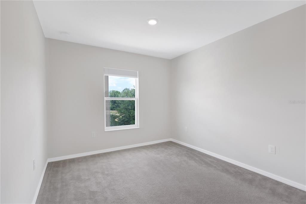 Activo con contrato: $440,000 (4 camas, 2 baños, 2643 Pies cuadrados)