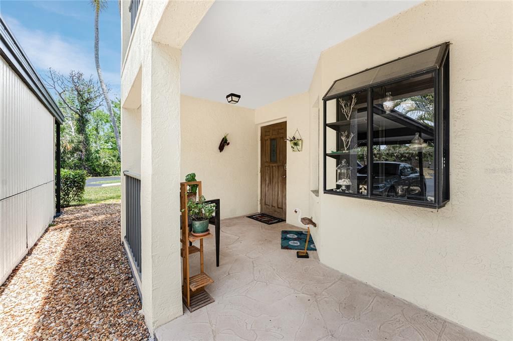 For Sale: $214,900 (2 beds, 2 baths, 1112 Square Feet)