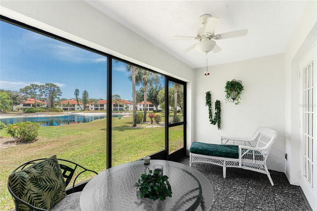 For Sale: $214,900 (2 beds, 2 baths, 1112 Square Feet)