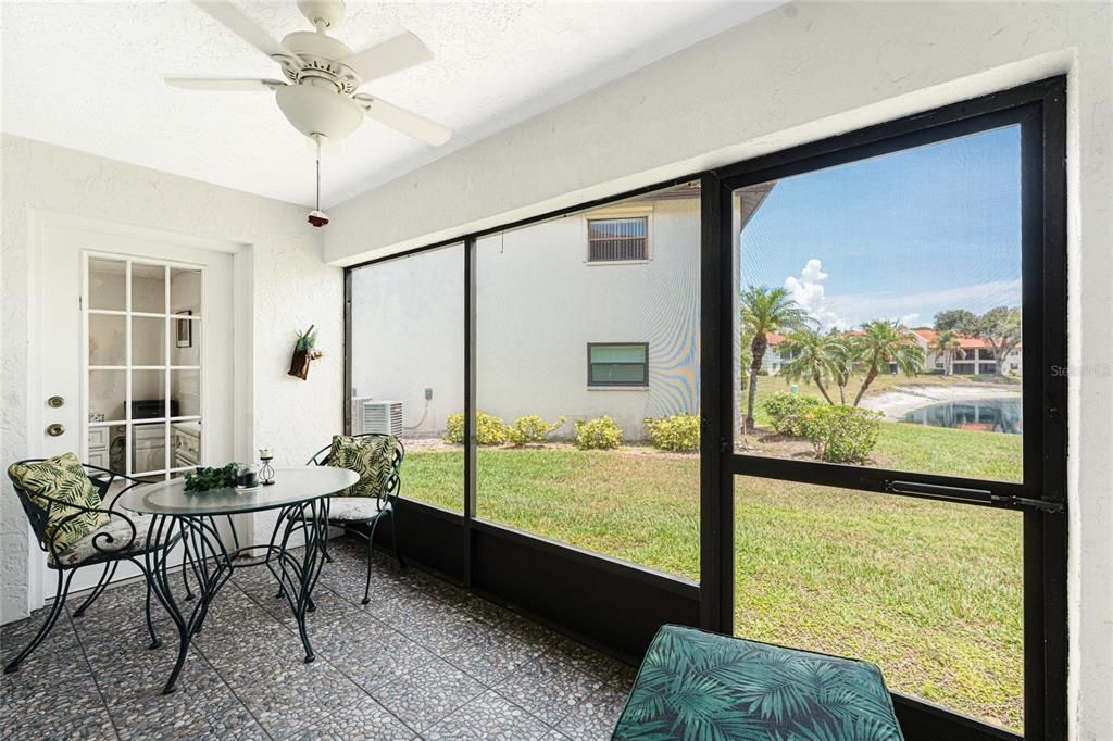 For Sale: $214,900 (2 beds, 2 baths, 1112 Square Feet)