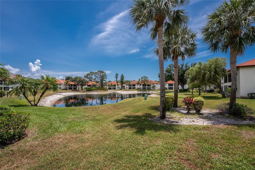 For Sale: $214,900 (2 beds, 2 baths, 1112 Square Feet)