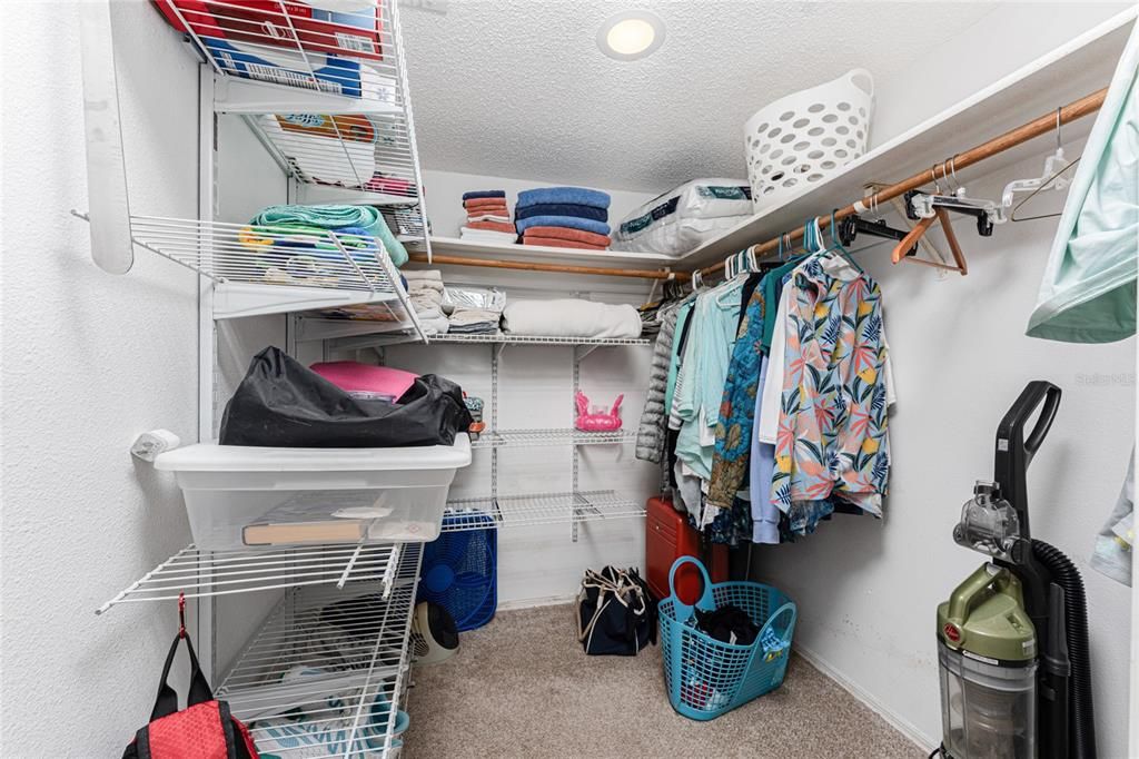For Sale: $214,900 (2 beds, 2 baths, 1112 Square Feet)