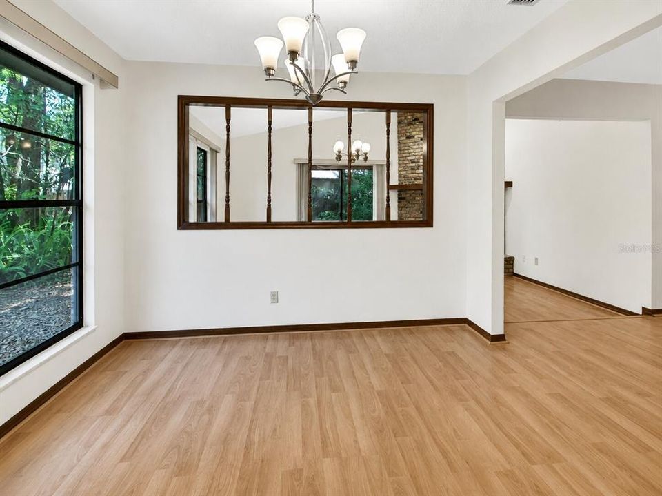 En Venta: $314,000 (3 camas, 2 baños, 1500 Pies cuadrados)