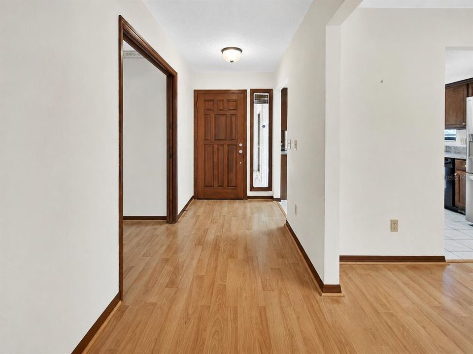 En Venta: $314,000 (3 camas, 2 baños, 1500 Pies cuadrados)
