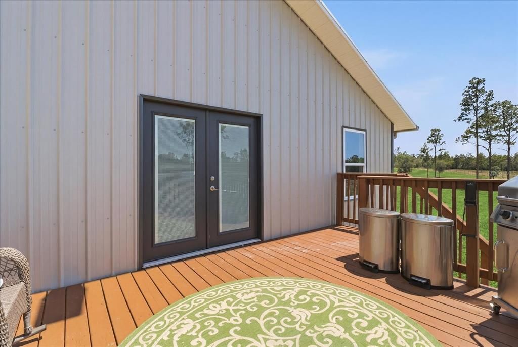 For Sale: $1,150,000 (3 beds, 2 baths, 2160 Square Feet)