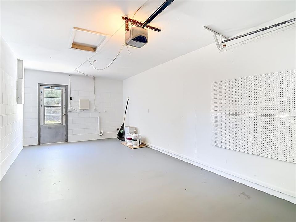На продажу: $198,000 (2 спален, 1 ванн, 806 Квадратных фут)