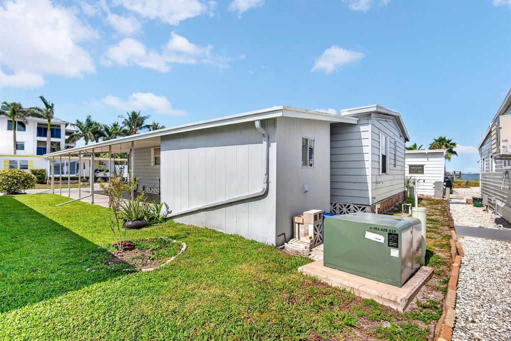 Active With Contract: $200,000 (2 beds, 2 baths, 1152 Square Feet)