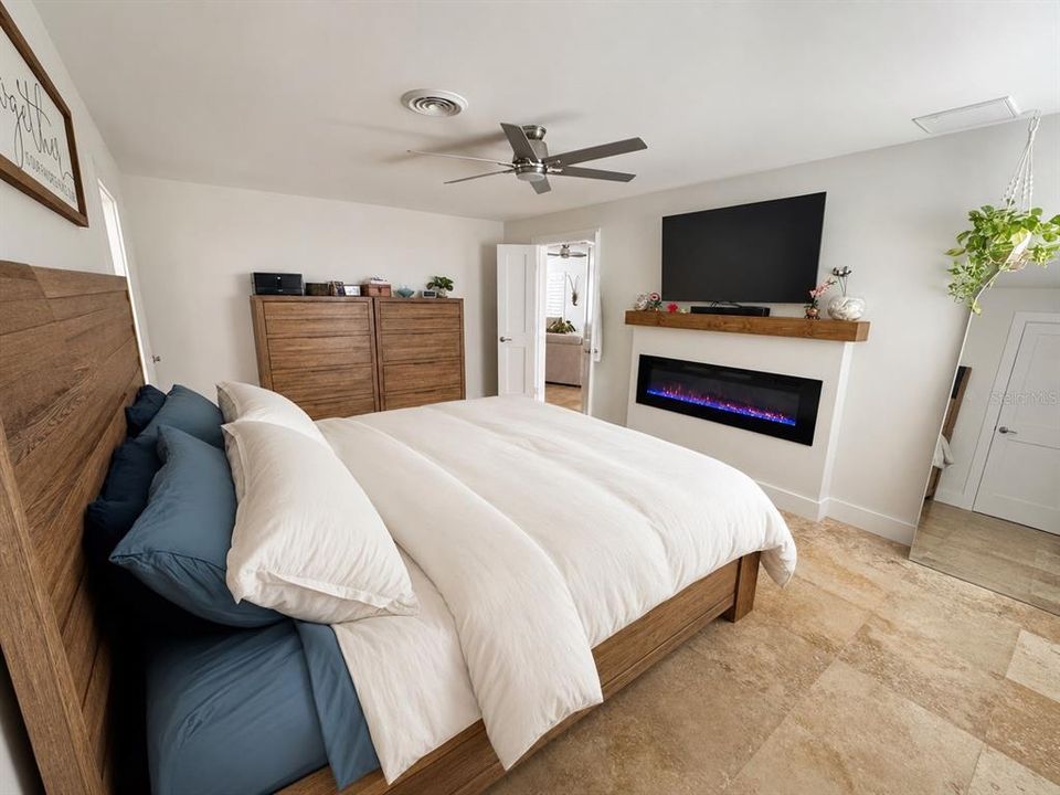 For Sale: $924,900 (3 beds, 2 baths, 2059 Square Feet)