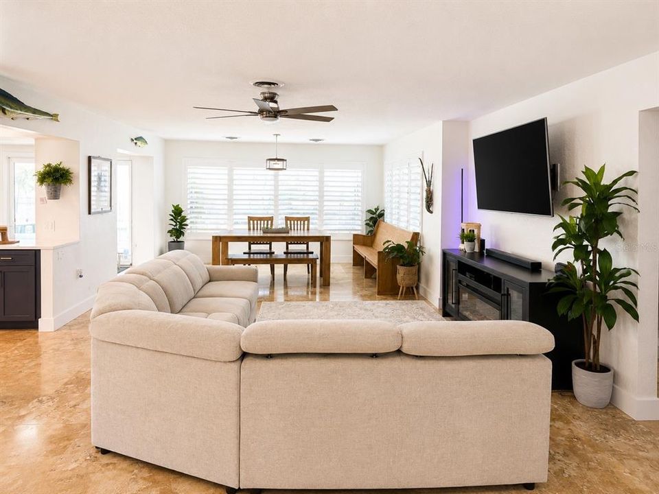 For Sale: $924,900 (3 beds, 2 baths, 2059 Square Feet)