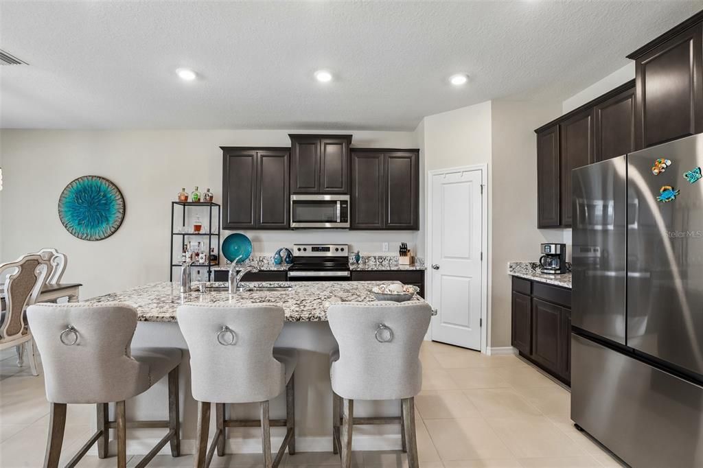 For Sale: $499,000 (4 beds, 3 baths, 2738 Square Feet)