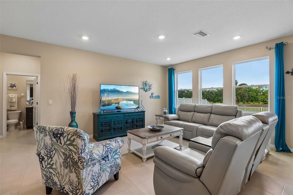 For Sale: $499,000 (4 beds, 3 baths, 2738 Square Feet)