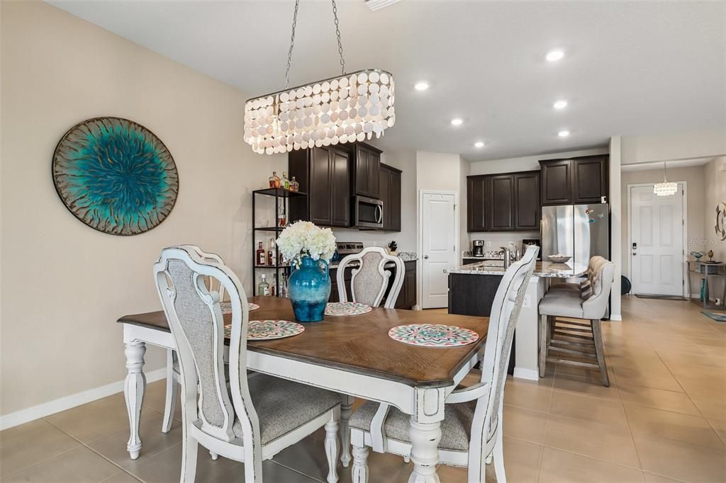 For Sale: $499,000 (4 beds, 3 baths, 2738 Square Feet)