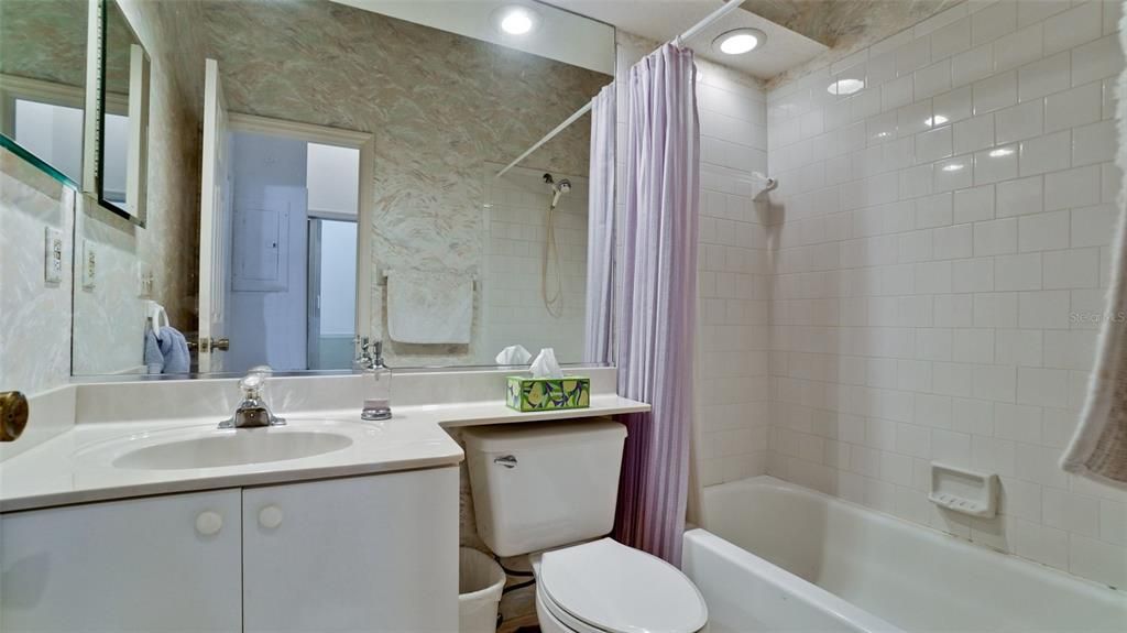 For Sale: $529,900 (2 beds, 2 baths, 1547 Square Feet)