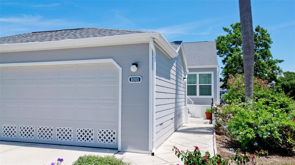 For Sale: $529,900 (2 beds, 2 baths, 1547 Square Feet)