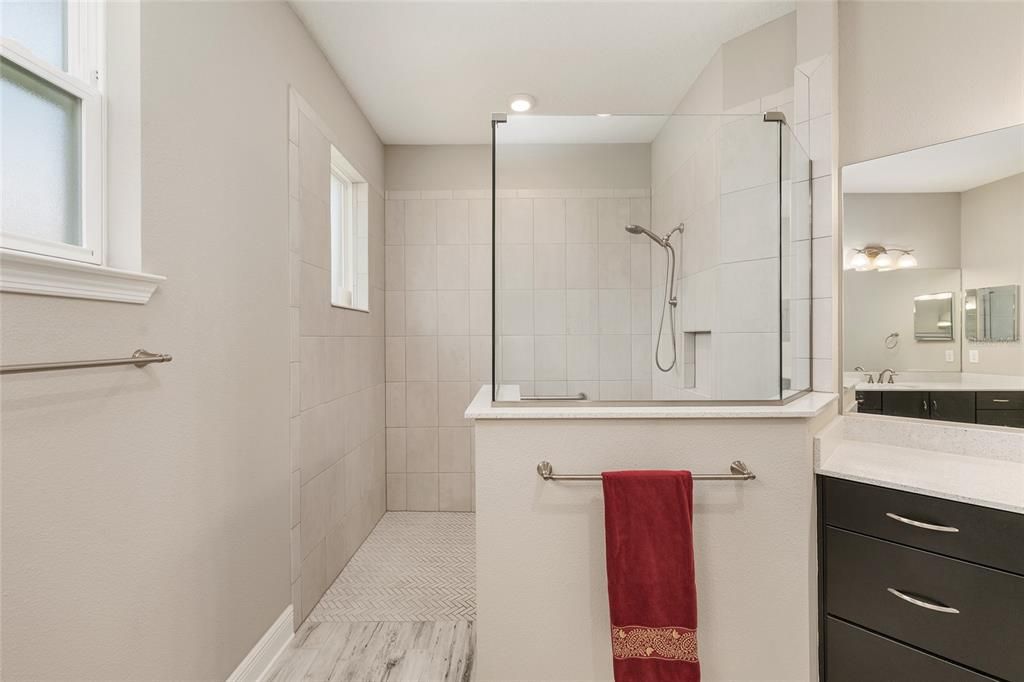 For Sale: $585,000 (3 beds, 3 baths, 2893 Square Feet)