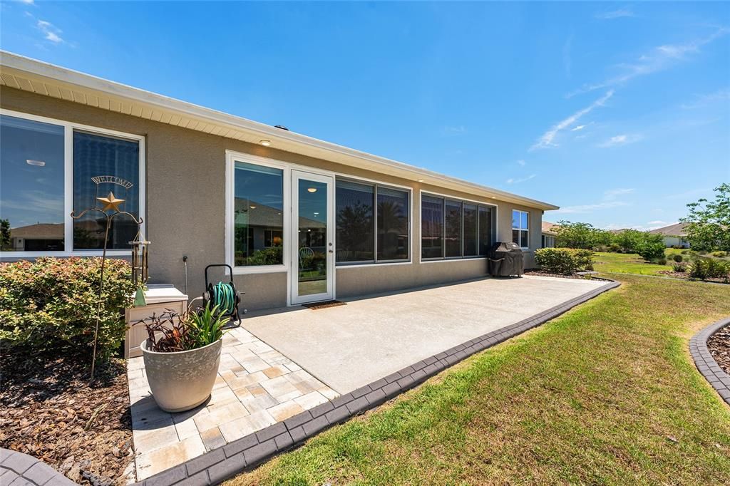 For Sale: $585,000 (3 beds, 3 baths, 2893 Square Feet)
