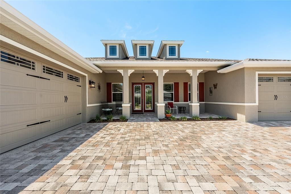 For Sale: $585,000 (3 beds, 3 baths, 2893 Square Feet)