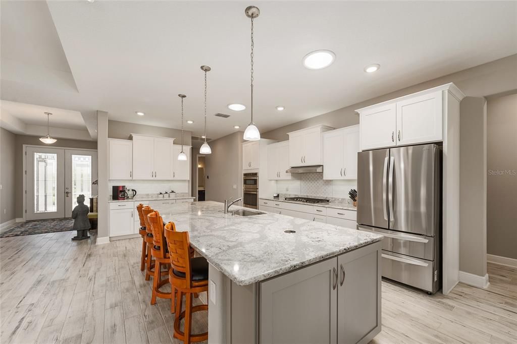 For Sale: $585,000 (3 beds, 3 baths, 2893 Square Feet)