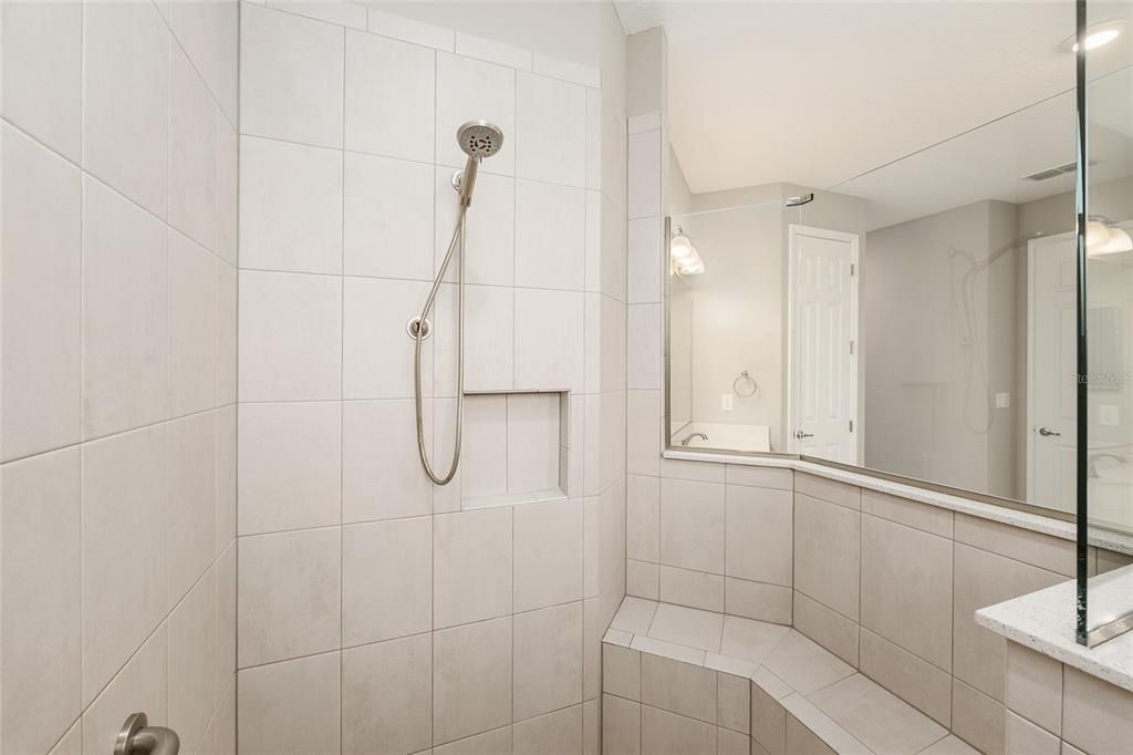 For Sale: $585,000 (3 beds, 3 baths, 2893 Square Feet)
