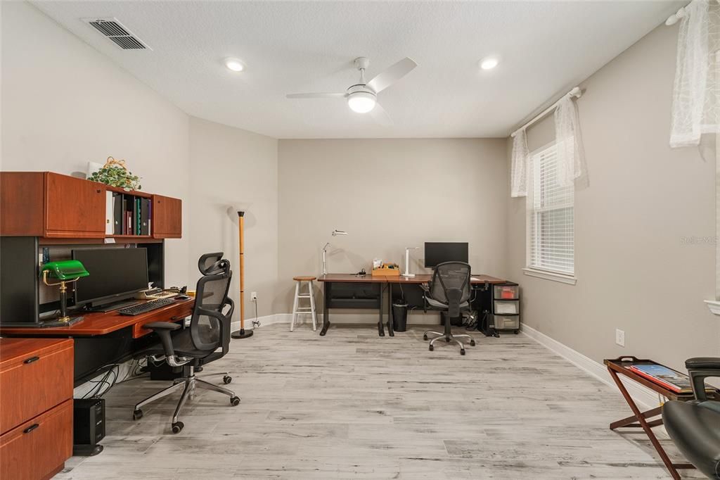 For Sale: $585,000 (3 beds, 3 baths, 2893 Square Feet)