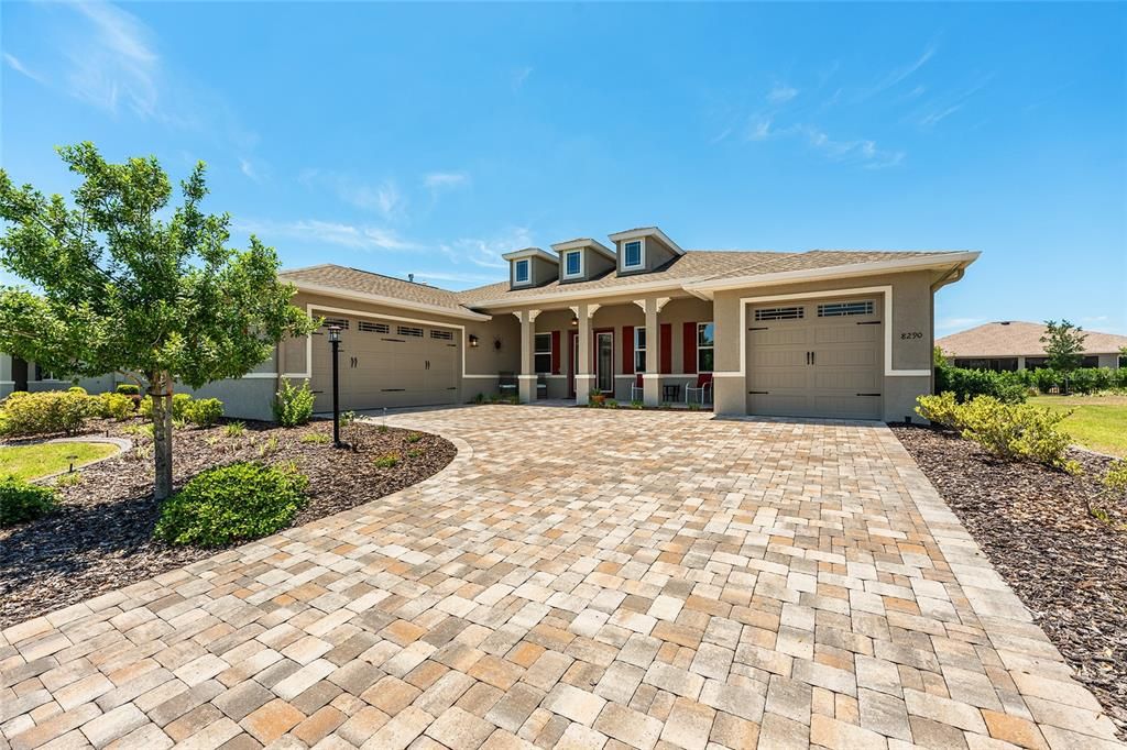 For Sale: $585,000 (3 beds, 3 baths, 2893 Square Feet)