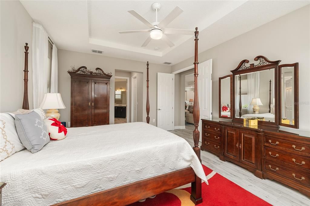 For Sale: $585,000 (3 beds, 3 baths, 2893 Square Feet)