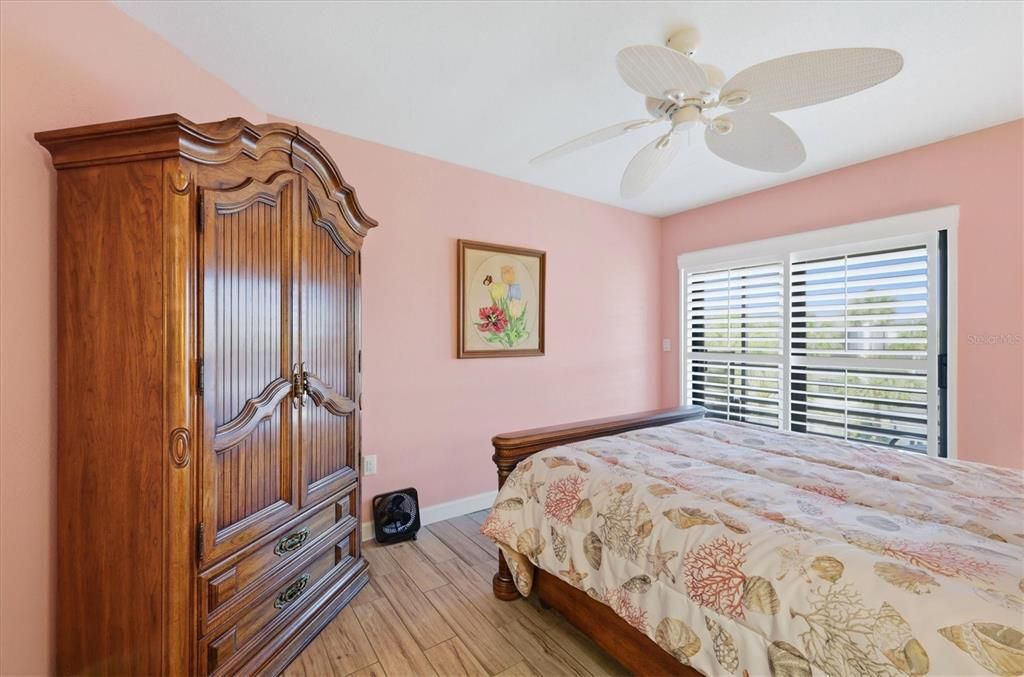 En Venta: $490,000 (2 camas, 2 baños, 1200 Pies cuadrados)