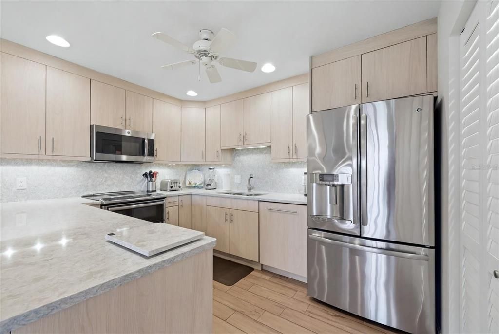 En Venta: $490,000 (2 camas, 2 baños, 1200 Pies cuadrados)