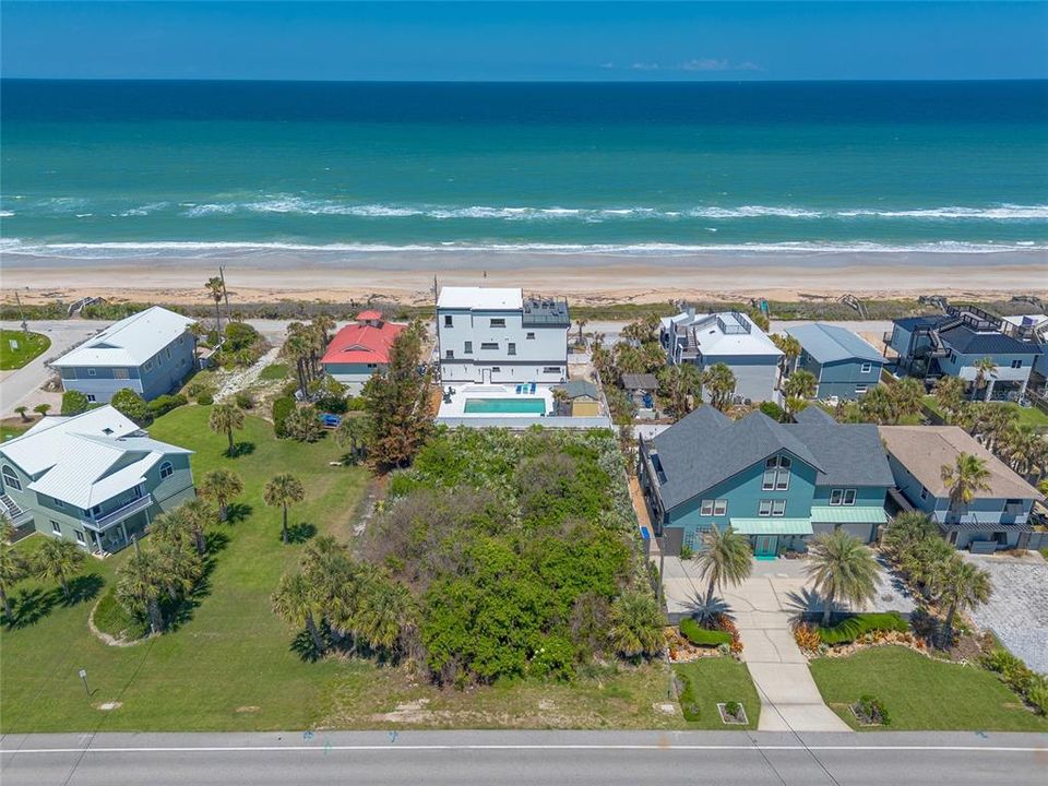 На продажу: $475,000 (0.17 acres)