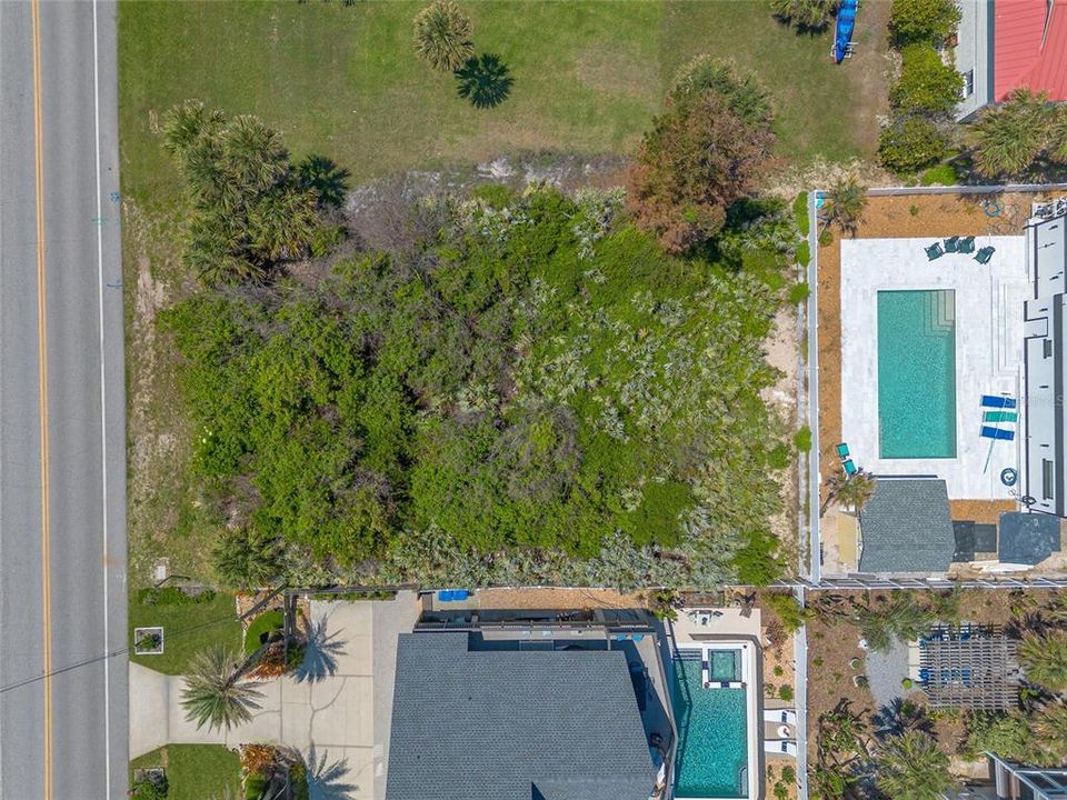 На продажу: $475,000 (0.17 acres)