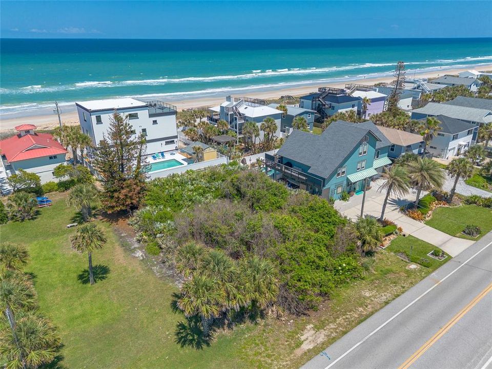 На продажу: $475,000 (0.17 acres)