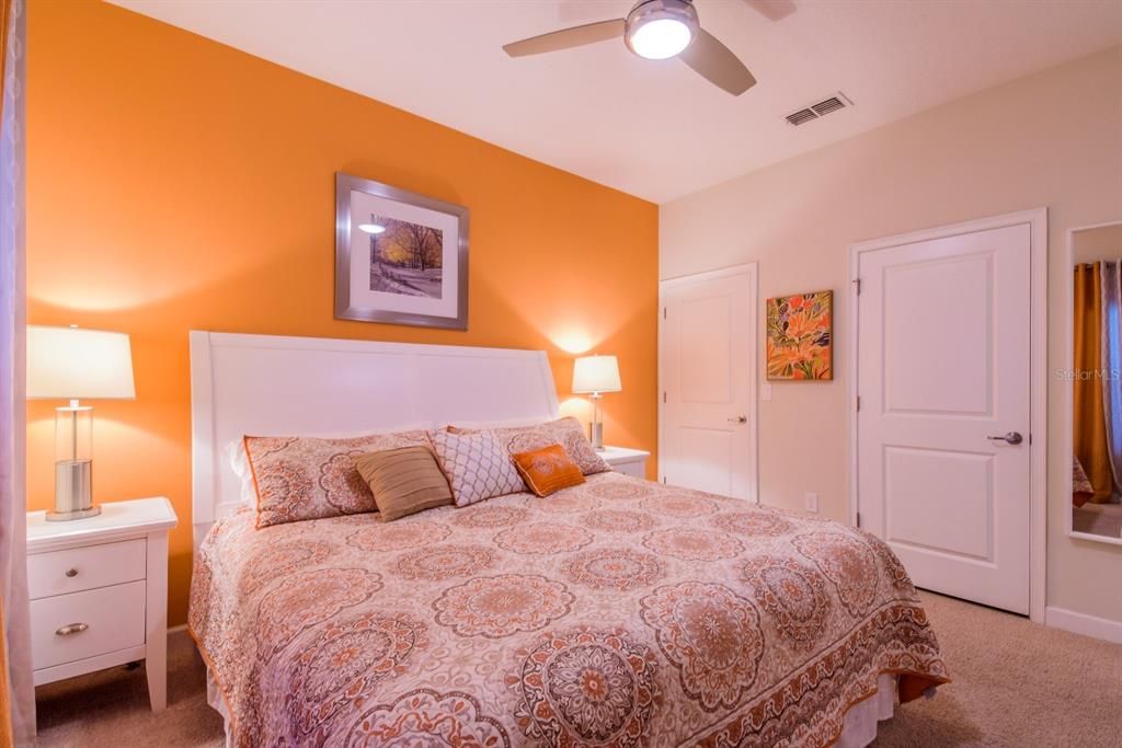 For Sale: $449,000 (4 beds, 3 baths, 1914 Square Feet)