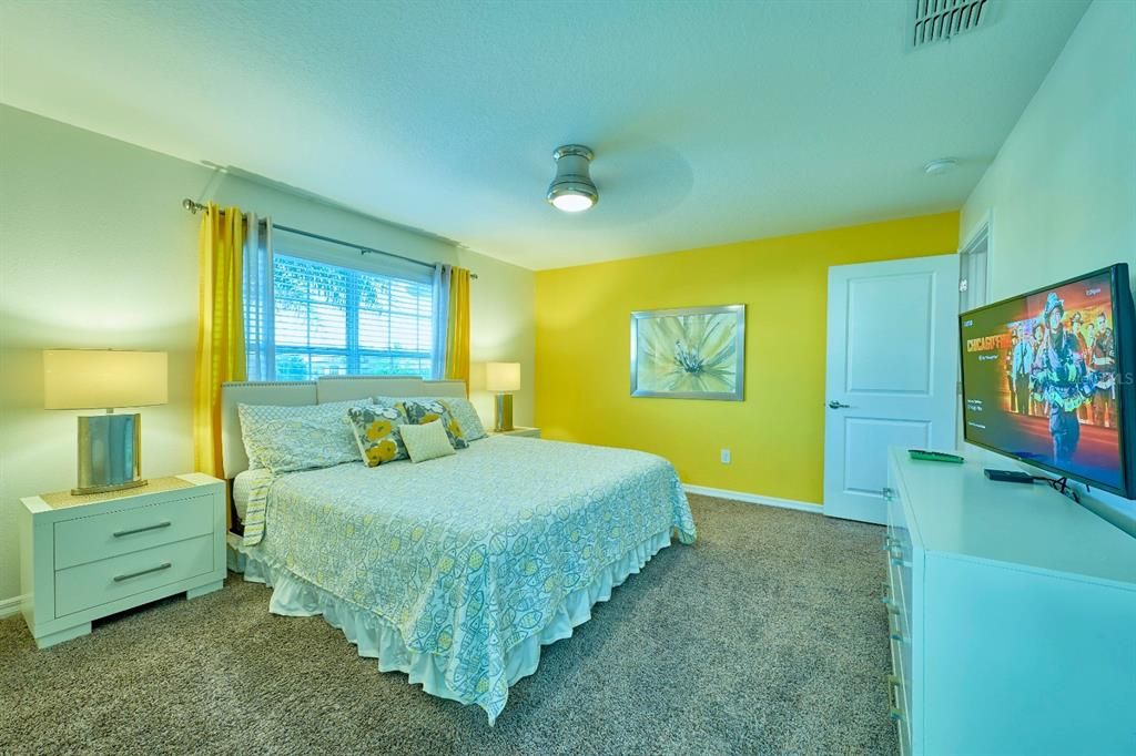 For Sale: $449,000 (4 beds, 3 baths, 1914 Square Feet)