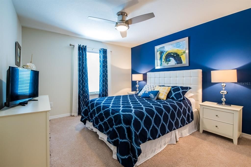 For Sale: $449,000 (4 beds, 3 baths, 1914 Square Feet)