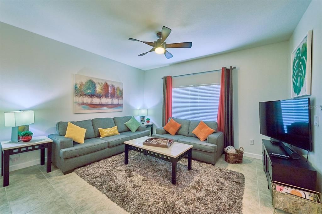 For Sale: $449,000 (4 beds, 3 baths, 1914 Square Feet)