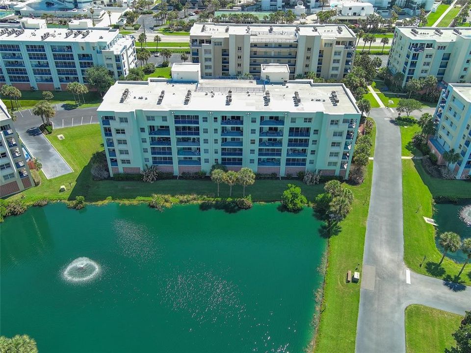На продажу: $435,000 (3 спален, 2 ванн, 1601 Квадратных фут)