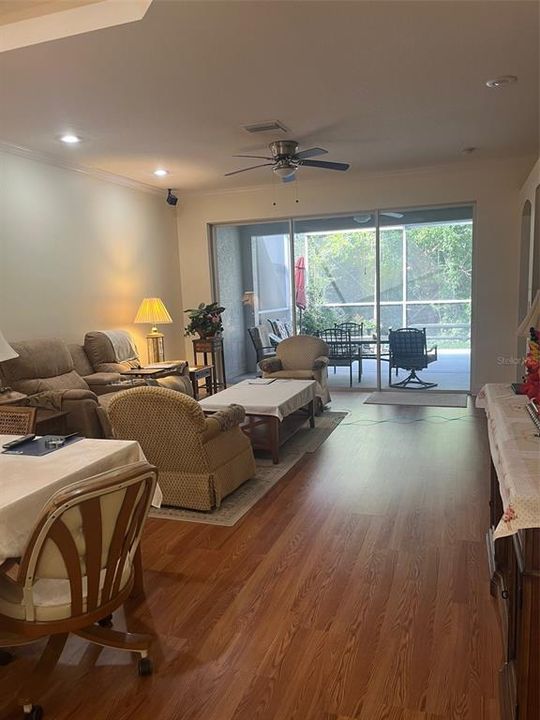 En Venta: $310,000 (2 camas, 2 baños, 1340 Pies cuadrados)